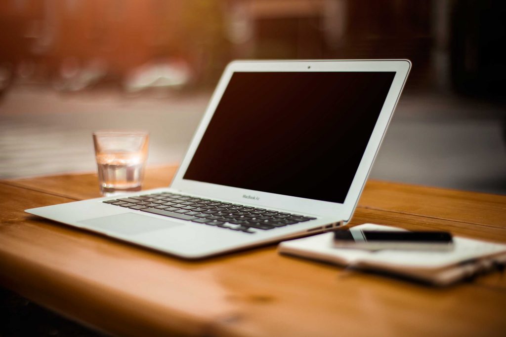 macbook air iphone